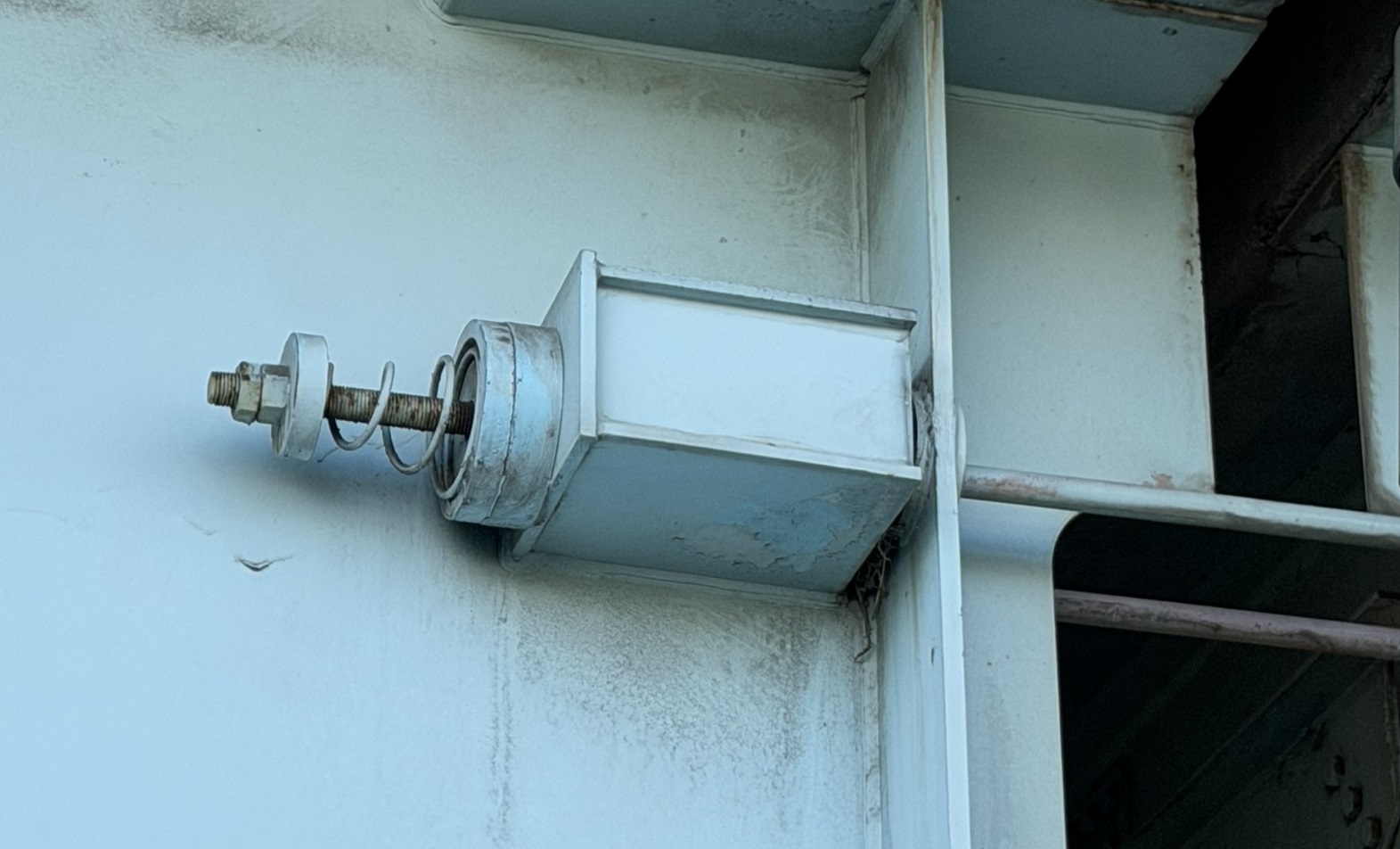 橋梁耐震安全のエキスパート｜橋梁落橋防止スプリングシステムメーカー 6